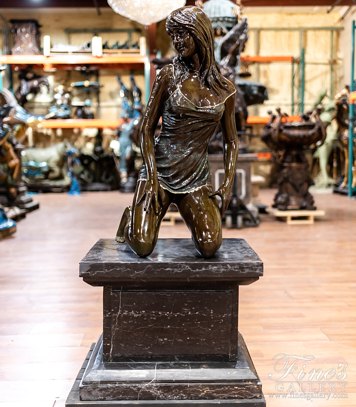 Bronze Lady Kneeling Statue