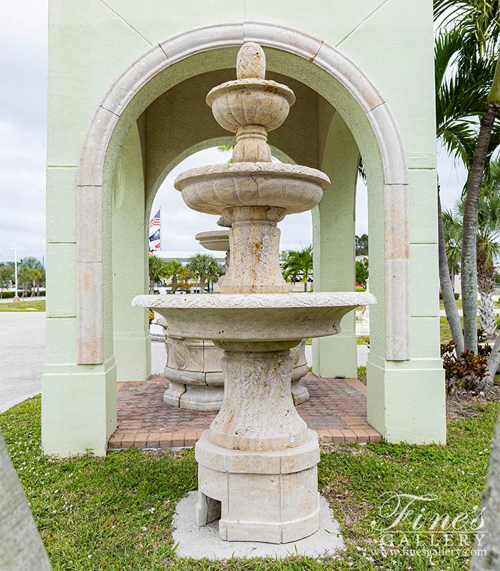 Vintage Collection - Tiered Fountain In Light Travertine