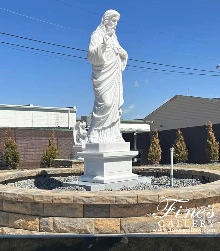 Sacred Heart of Jesus Statue
