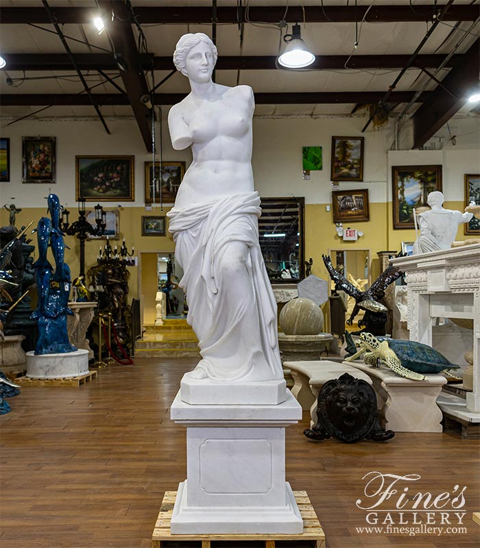 Venus De Milo in Statuary White Marble