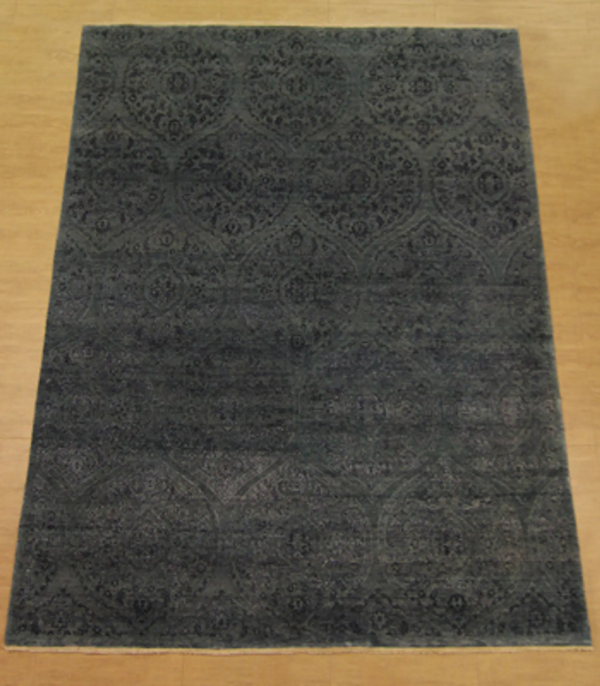 R7548 - main image