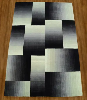 R7703 - main image
