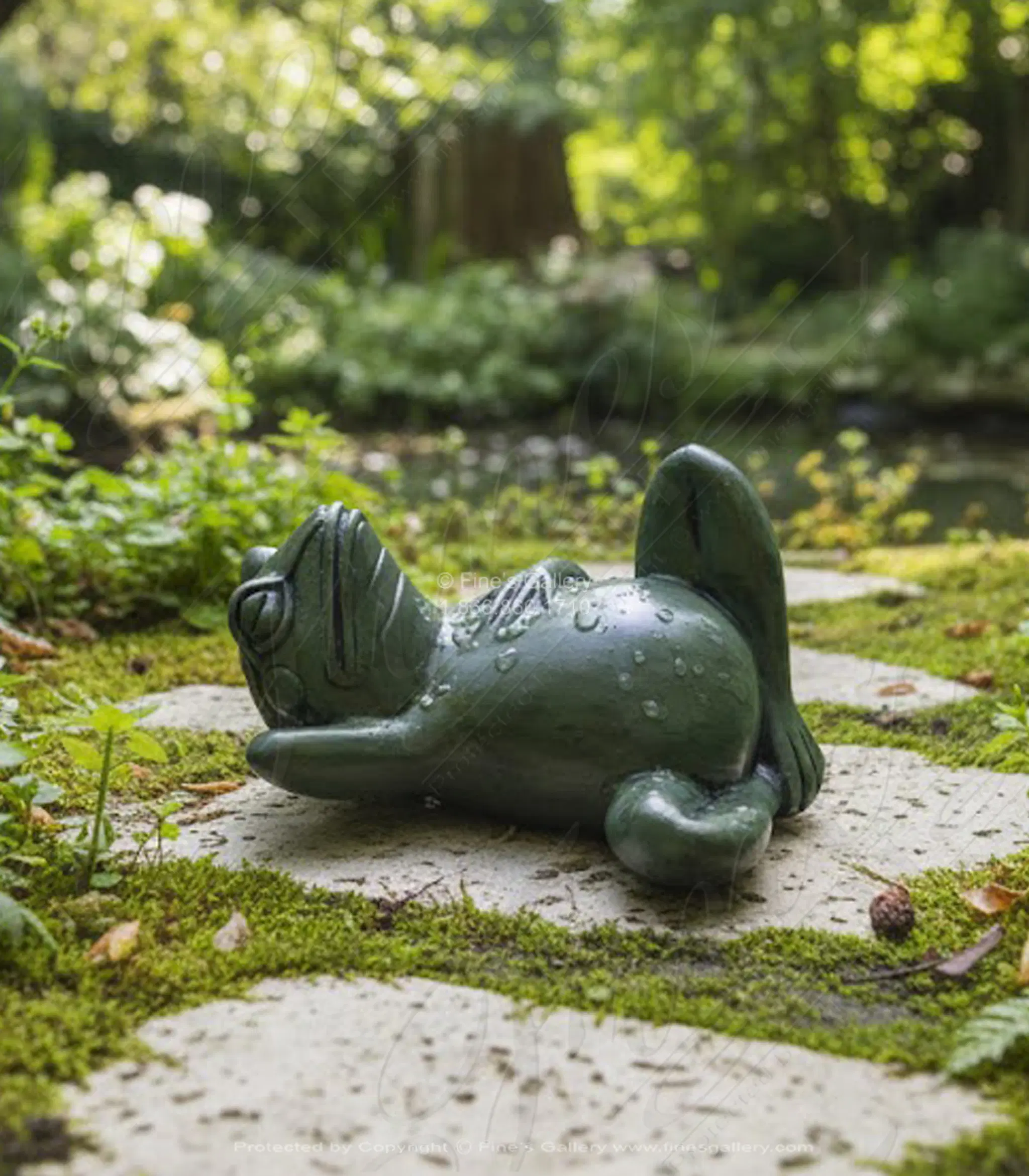 Bronze Frog Statue - Decorative Garden Sculpture with Beautiful Patina Finish