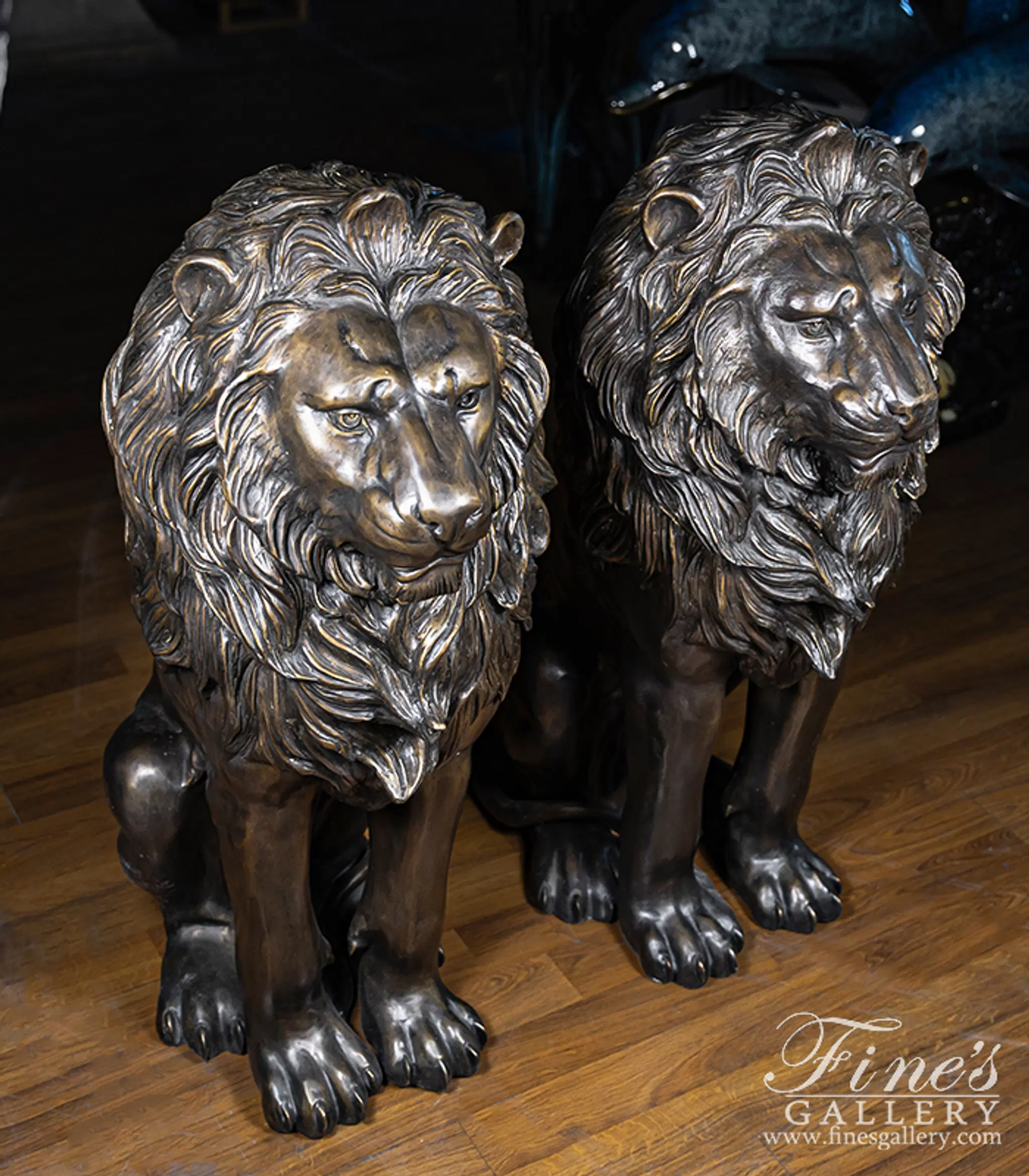 Regal King Bronze Lion Statue Pair — Model BS-1587 — detail view 2