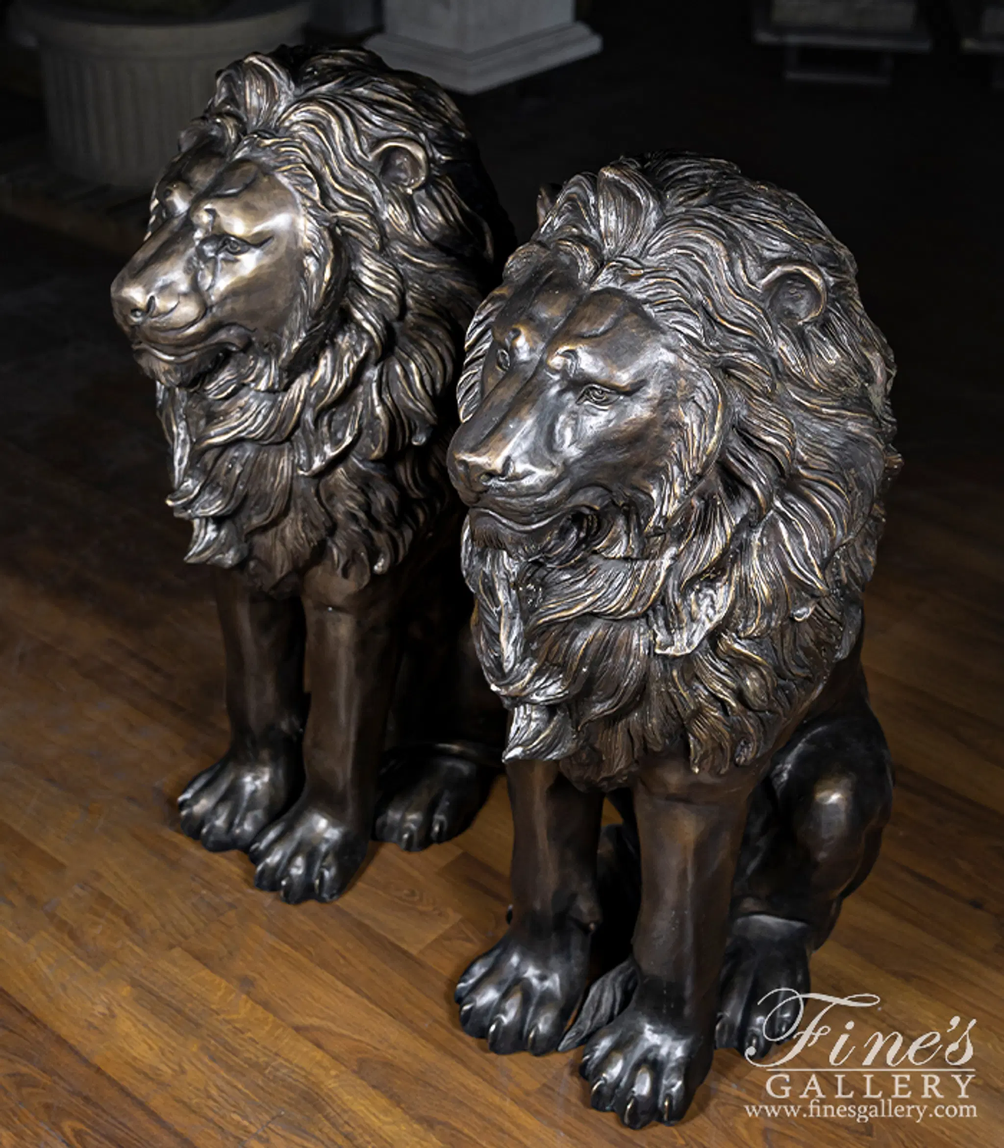 Regal King Bronze Lion Statue Pair — Model BS-1587 — detail view 4