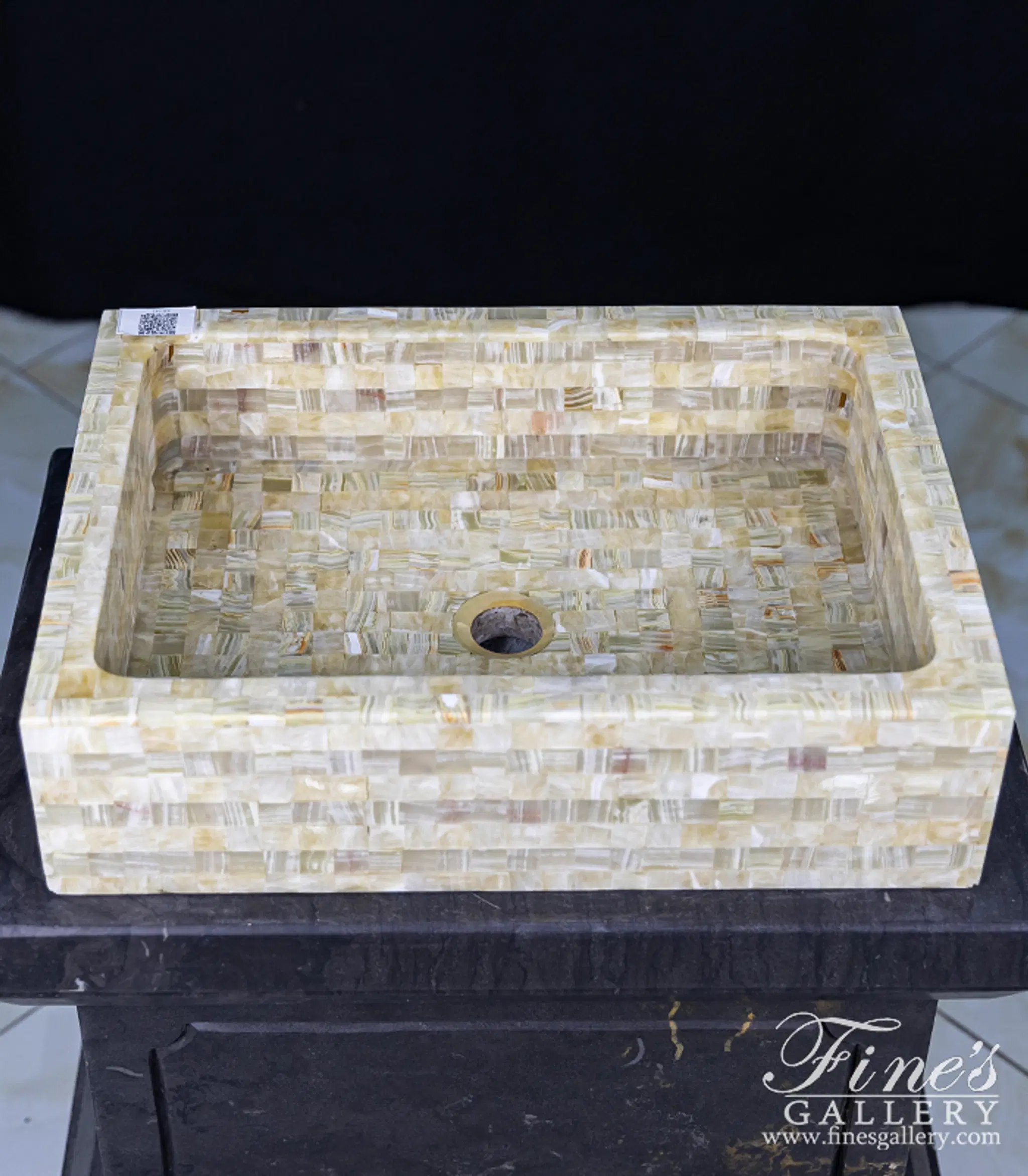 Farmhouse Sink in Rare Onyx