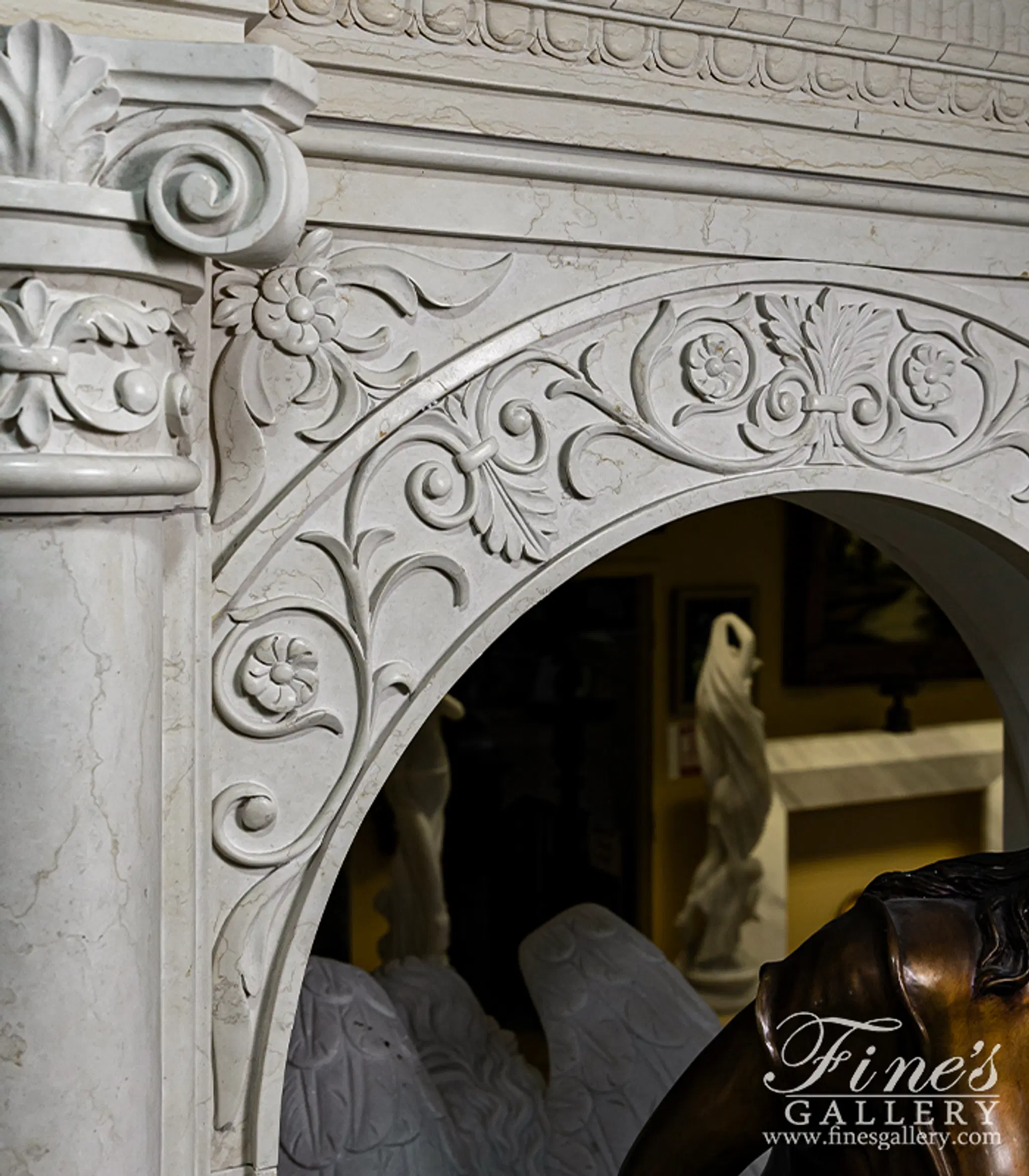Dental, Egg and Dark, Acanthus Crown Molding in Cream Limestone ( Honed ) — Model MTM-010 — detail view 4