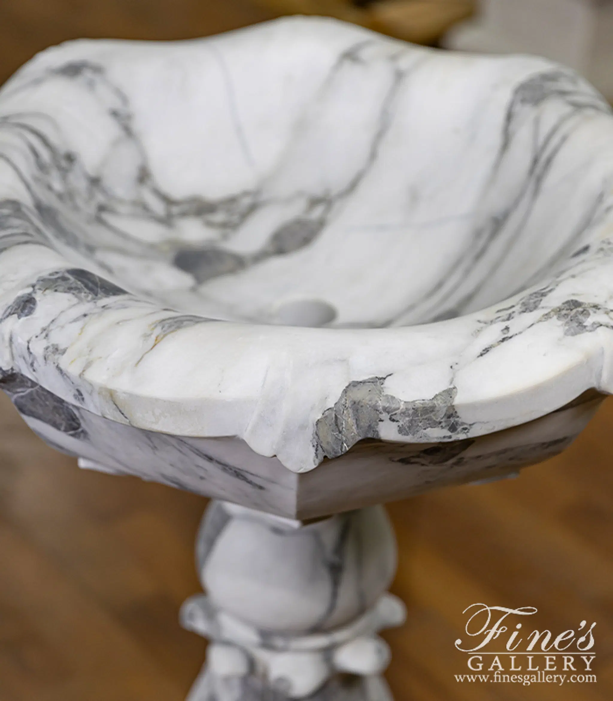 Superb Font in Arabascato Marble — Model MF-2174 — detail view 3